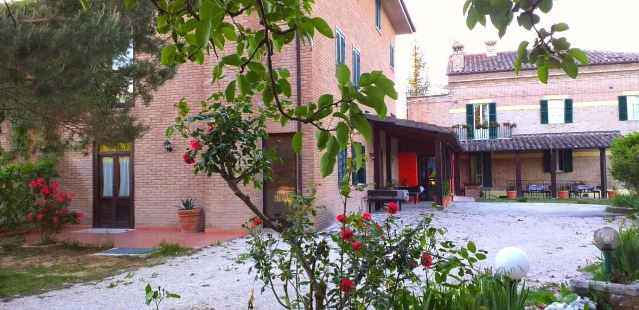 Hotel B&B Resort Fonte La Castellana Sarnano Extérieur photo